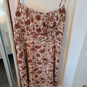 Dynamite Dress With Floral Pattern in Cream and Brown